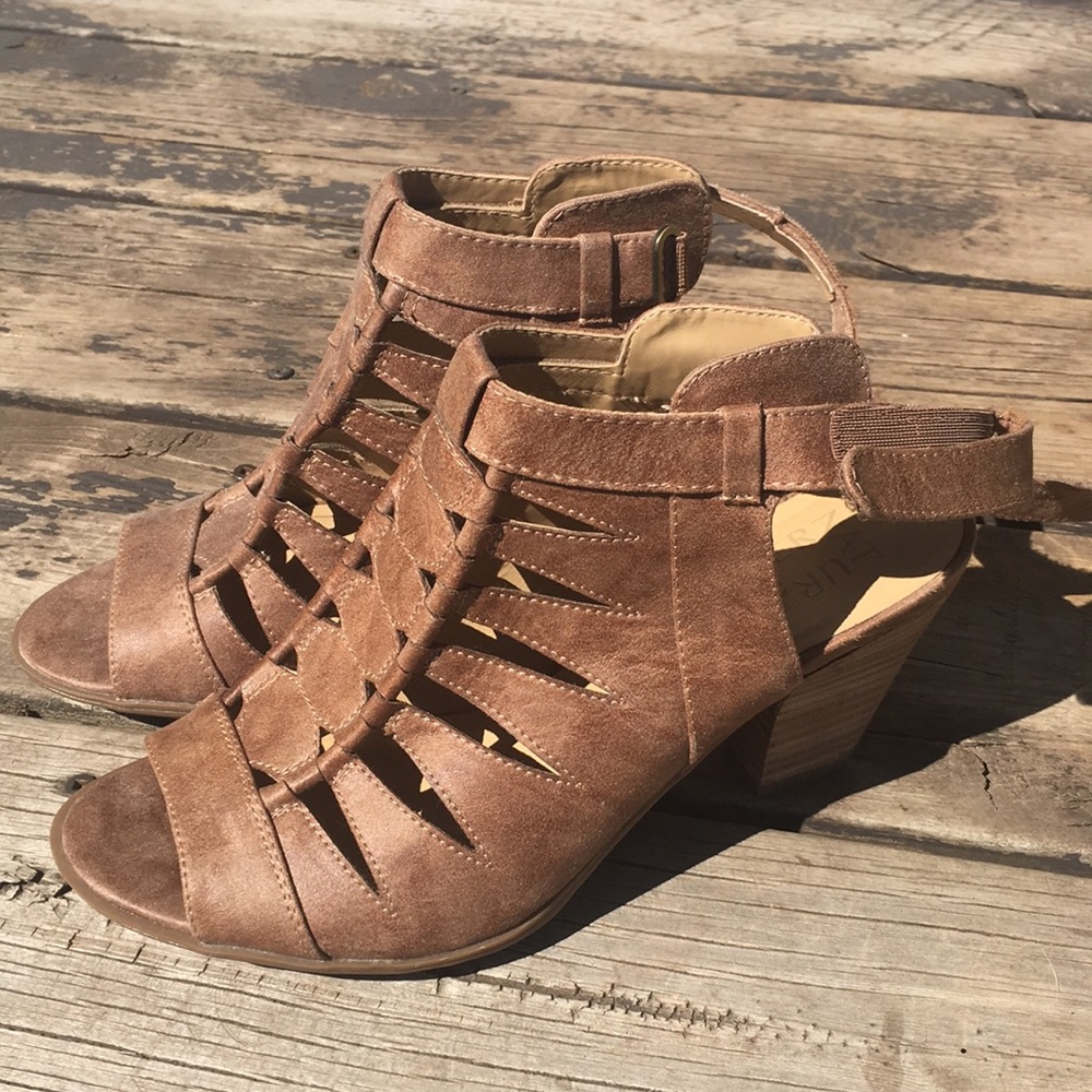 Naturalizer sandals